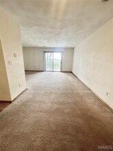 129 Sugar Pine Ln in O'Fallon, IL - Building Photo - Building Photo