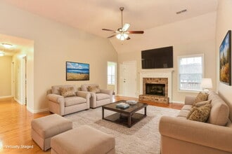 5007 Monaco Dr in La Vergne, TN - Foto de edificio - Building Photo