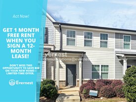 585 McWilliams Rd SE in Atlanta, GA - Building Photo