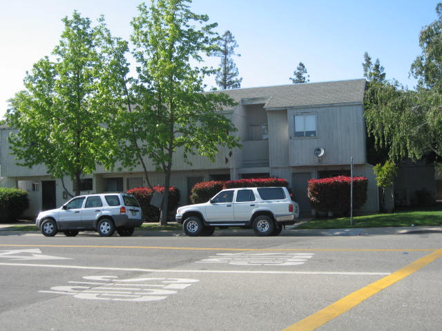 615 E St in Galt, CA - Building Photo