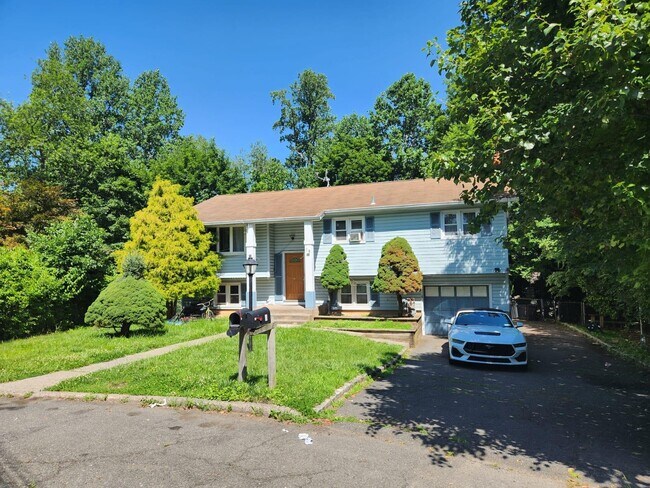7-8-8 Brookridge Ct in Valley Cottage, NY - Building Photo - Building Photo