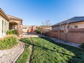 1038 E Stable Way in Washington, UT - Building Photo - Building Photo