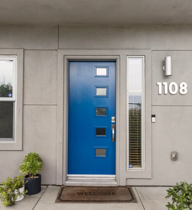 2753 Waverly Dr in Los Angeles, CA - Foto de edificio - Building Photo