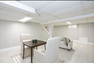 122 Burgess Ave in Westwood, MA - Building Photo - Building Photo