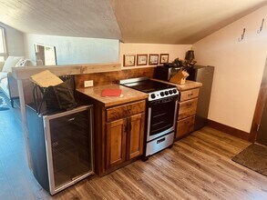 4 Rattlesnake Rd in Livingston, MT - Building Photo - Building Photo