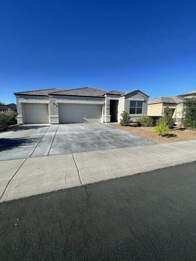 30691 W Amelia Ave in Buckeye, AZ - Building Photo - Building Photo