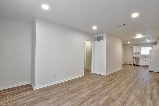 property at 2400 Brookridge Dr