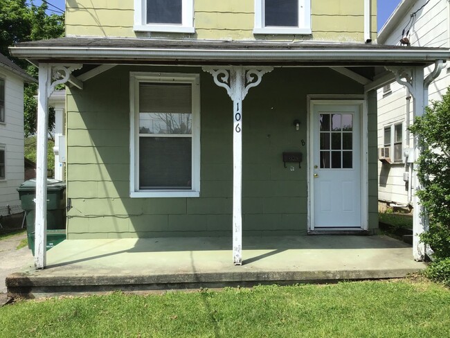 106 Middle Spring Ave-Unit -106 B Middle Spring Ave in Shippensburg, PA - Building Photo - Building Photo