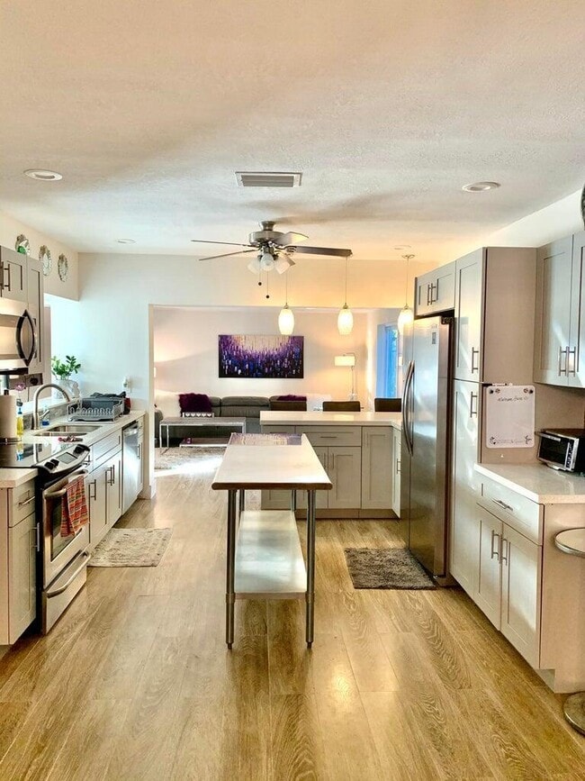 275 NE 16th St in Delray Beach, FL - Building Photo - Building Photo