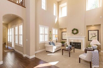 2490 Muirfield Way in Gilroy, CA - Building Photo - Building Photo