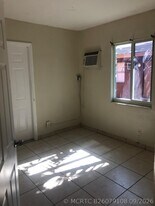 829 NW 10th Terrace in Fort Lauderdale, FL - Building Photo