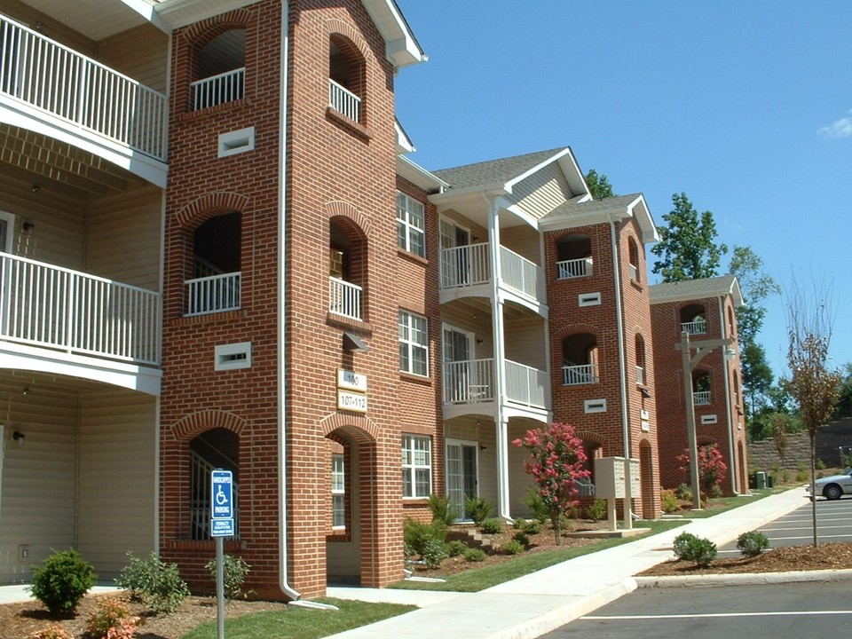 Timber Ridge in Lynchburg, VA - Foto de edificio