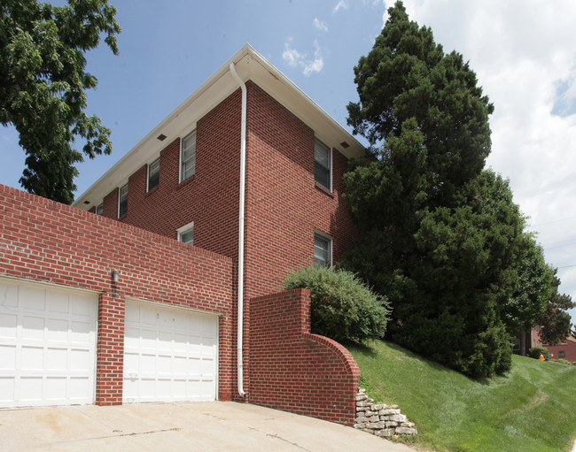 Jones Street Apartments in Omaha, NE - Building Photo - Building Photo