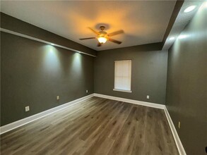 1075 Peachtree Walk NE in Atlanta, GA - Building Photo - Building Photo