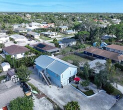 4424 Pine Lake Rd, Unit 4424 in Bonita Springs, FL - Foto de edificio - Building Photo