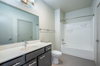 The Edge in Madison, WI - Foto de edificio - Interior Photo