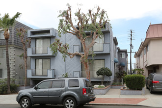 1743 Glendon Ave in Los Angeles, CA - Building Photo - Building Photo