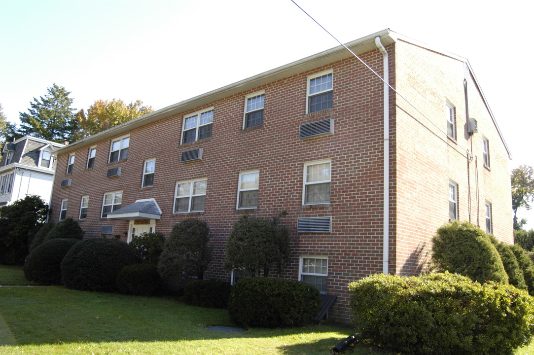 Oakview Apartments in Ridley Park, PA - Foto de edificio