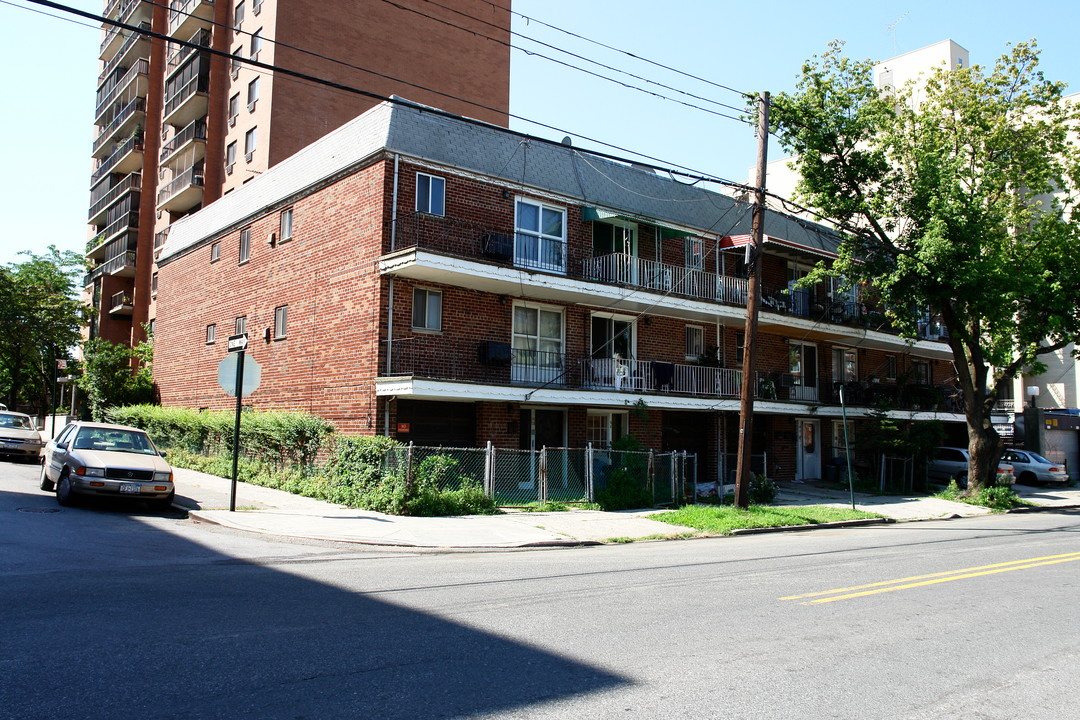 14620-14628 35th Ave in Flushing, NY - Building Photo