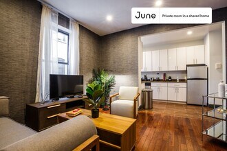 Room in Shared 4 bed/1 bath home in New York, NY - Building Photo - Building Photo