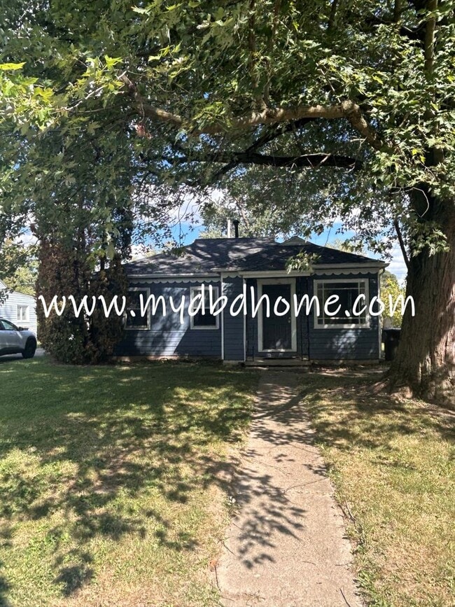 property at 4507 S Colonial Ave