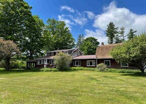 5989 Ryegate Rd in Ryegate, VT - Building Photo