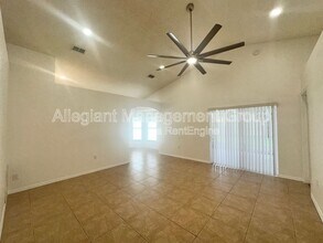 2944 Summer Winds Cir in St. Cloud, FL - Foto de edificio - Building Photo