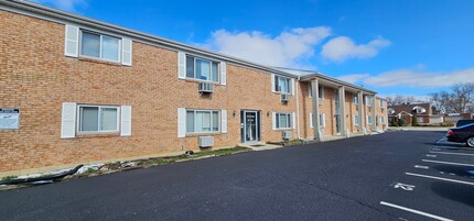 153 North Dixie Drive in Vandalia, OH - Foto de edificio - Interior Photo