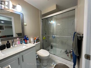 71 Vezna Cres in Brampton, ON - Building Photo - Building Photo