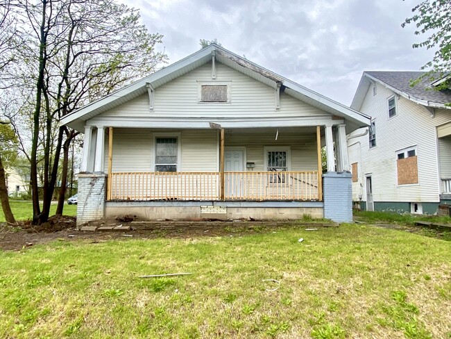 property at 501 N Bowman Ave