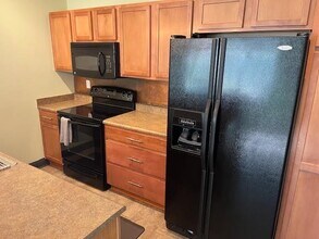 123 Foxden Dr in Fletcher, NC - Building Photo - Building Photo