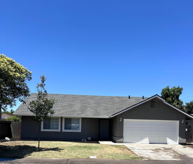 property at 2103 Andrew Ave