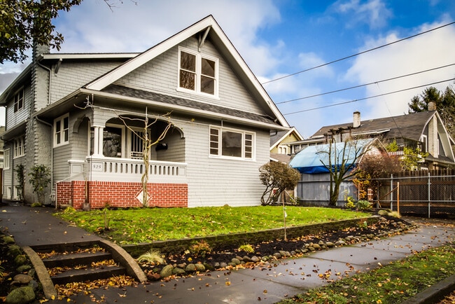 property at 525 N Simpson St