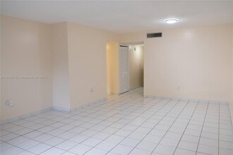 9962 SW 88th St in Miami, FL - Building Photo - Building Photo