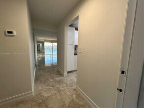 311 SE 3rd St in Dania Beach, FL - Building Photo - Building Photo