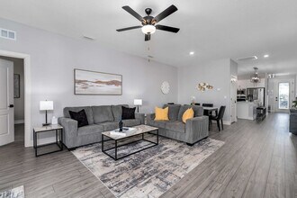 7825 Somersworth Dr, Unit SI ID1502697P in Kissimmee, FL - Building Photo - Building Photo