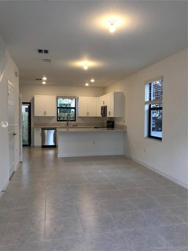 1623 SW 29th St-Unit -1623 in Fort Lauderdale, FL - Building Photo - Building Photo