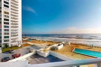 3047 S Atlantic Ave in Daytona Beach, FL - Building Photo - Building Photo