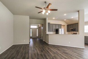 15108 Meadow S Glen in Cut And Shoot, TX - Building Photo - Building Photo