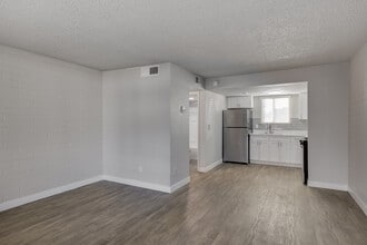 Mark at 87 Apartments in Mesa, AZ - Foto de edificio - Interior Photo