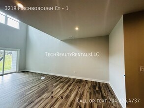 3219 Finchborough Ct in Charlotte, NC - Building Photo - Building Photo