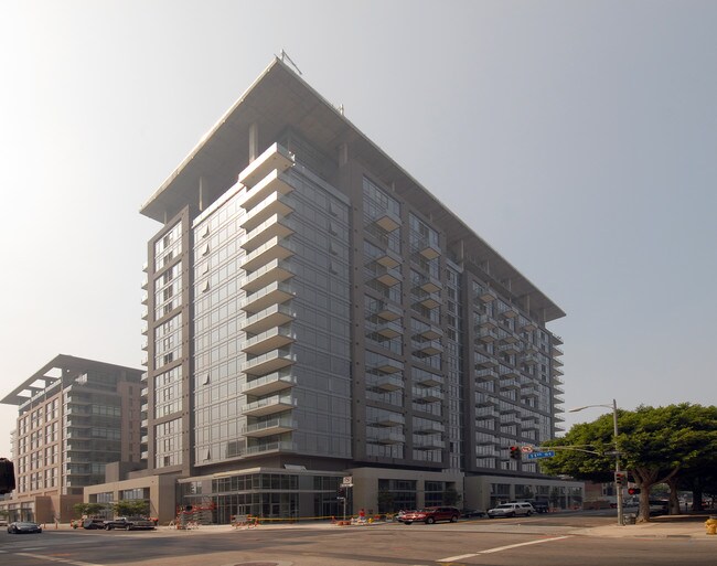 LUMA South in Los Angeles, CA - Foto de edificio - Building Photo