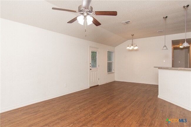 401 Bonnie Dr in Harker Heights, TX - Building Photo - Building Photo