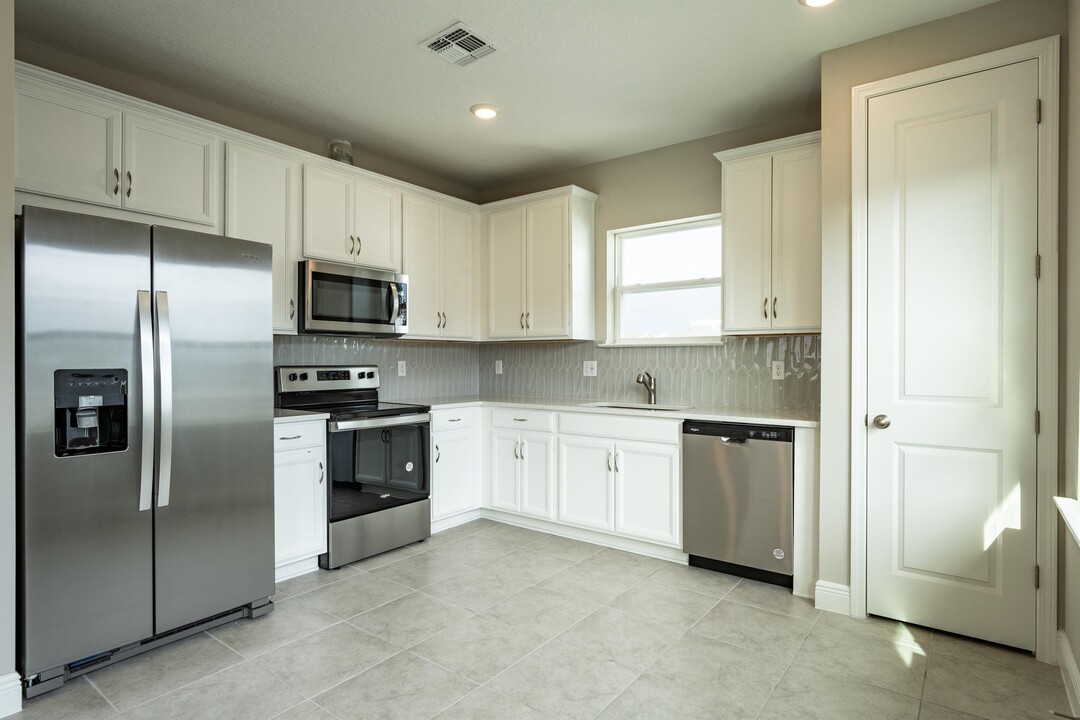 13141 Markowitz Aly in Orlando, FL - Building Photo
