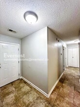 6205 Somerset Cove in Horn Lake, MS - Foto de edificio - Building Photo
