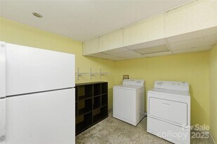 1051 Cox Mill Rd in Concord, NC - Building Photo