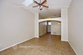 11235 Crystal Glen Blvd in Orlando, FL - Building Photo - Building Photo