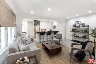 839 N Mansfield Ave in Los Angeles, CA - Building Photo - Building Photo