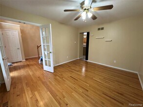 4446 Sherwood Cir in Canton Township, MI - Building Photo - Building Photo