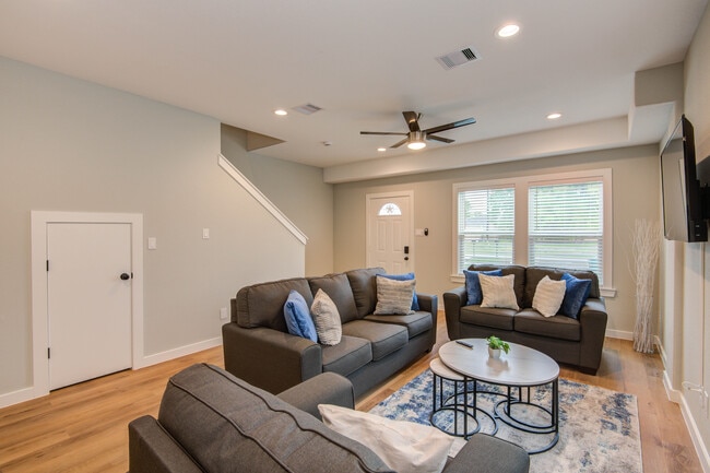 7805 Fields St, Unit A